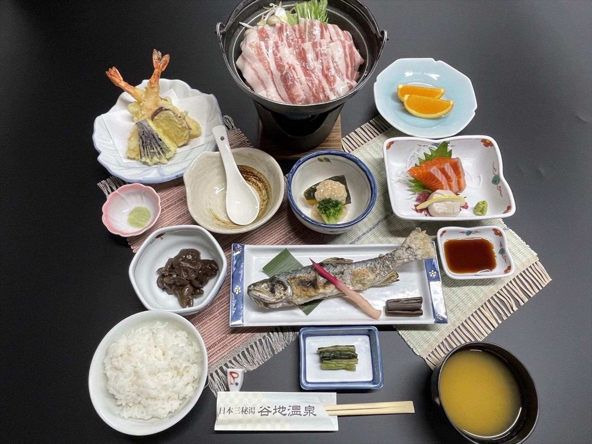 Hotel Yachi Onsen Towada Esterno foto